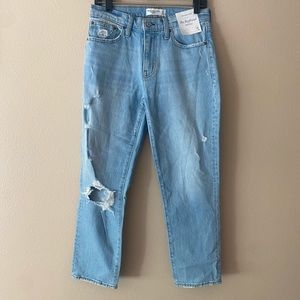 NWT Abercrombie & Fitch The Boyfriend mid rise jean size 27